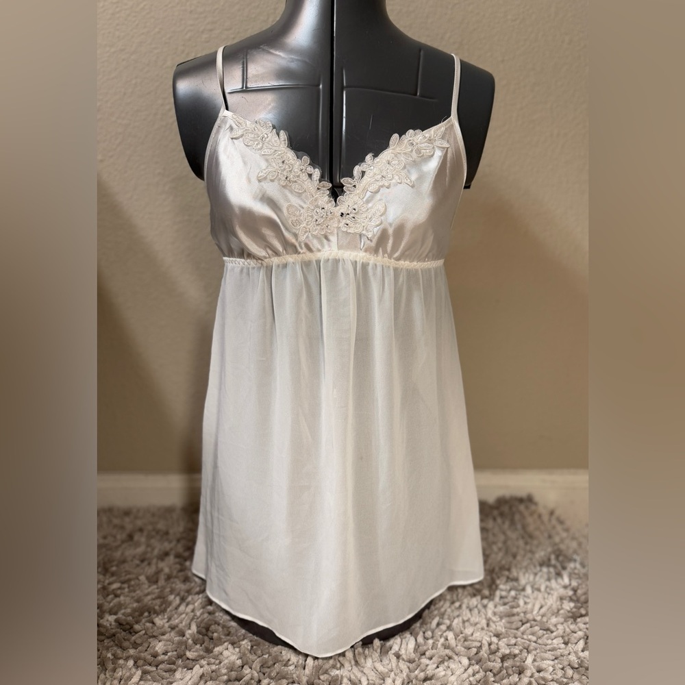 White gilligan & o'malley top